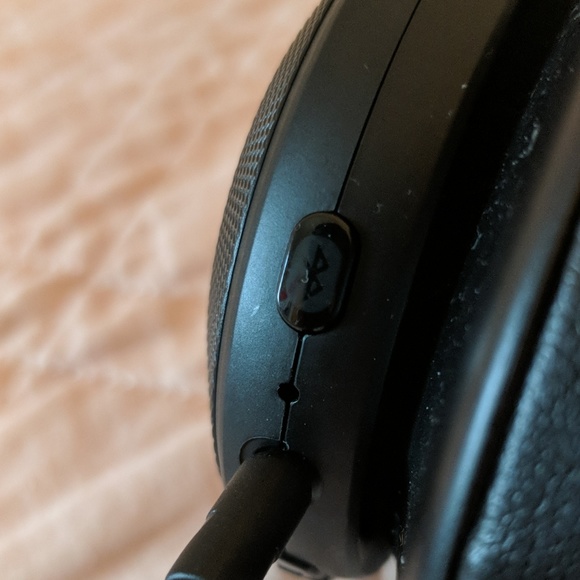 JBL E55BT bluetooth headphones - Picture 5 of 5
